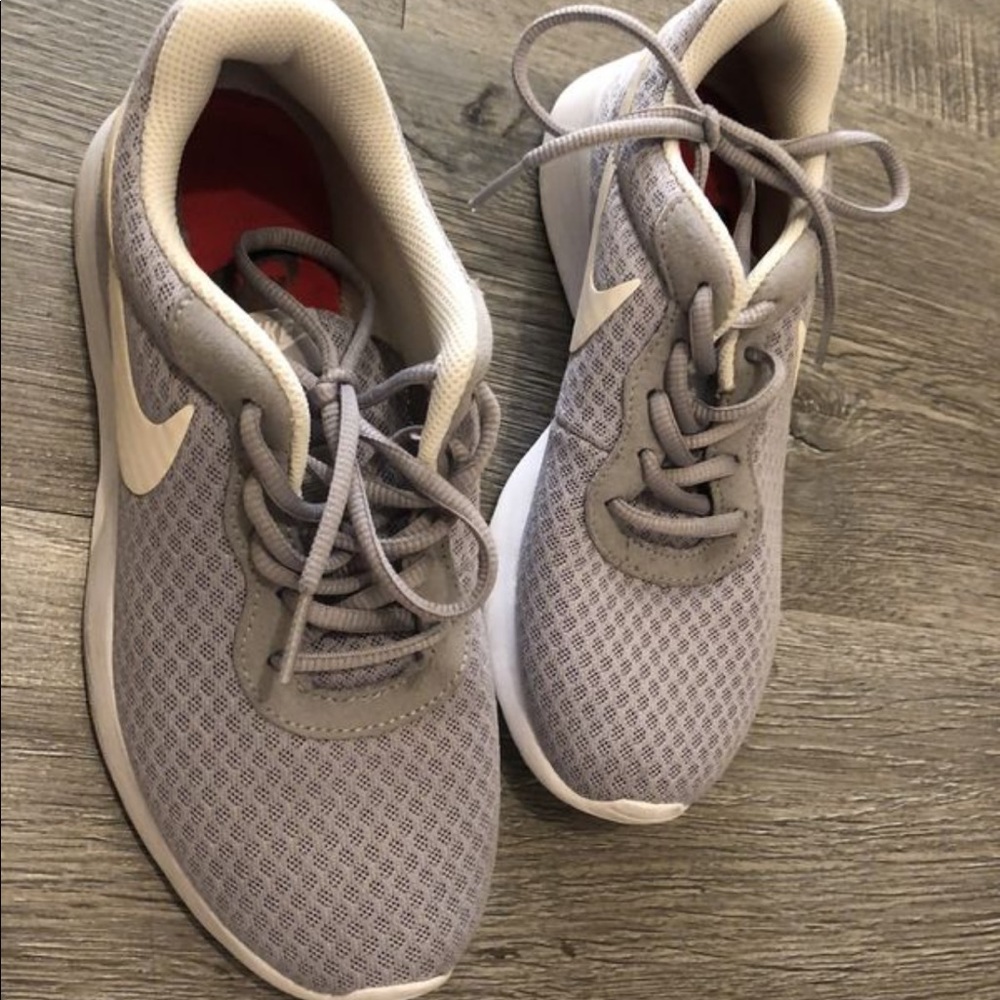 Nike Grey Tanjun